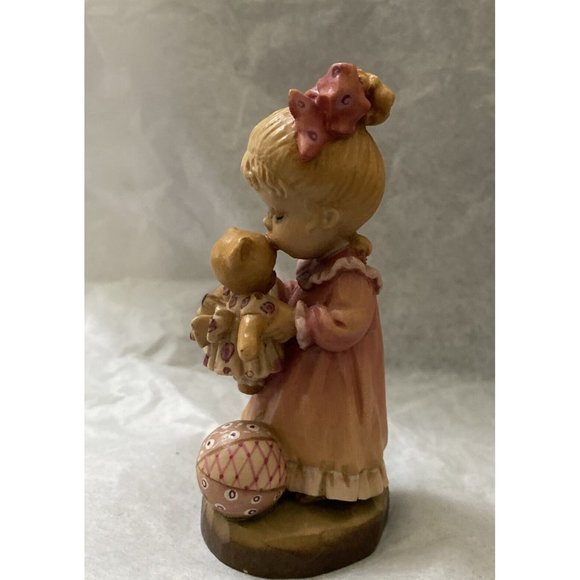Wood Carving ANRI Wake-up Kiss Girl & Toys Figurine Signed Sarah Kay Teddy Vtg - Picture 5 of 12